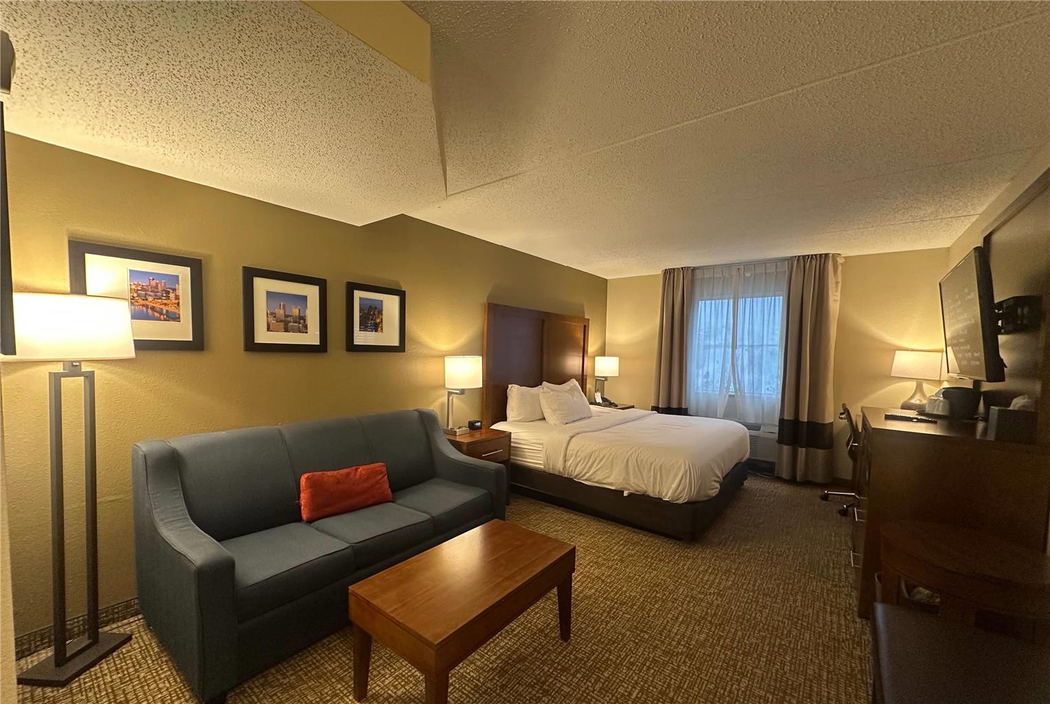 Wingate by Wyndham Pittsburgh West Mifflin - photo 11