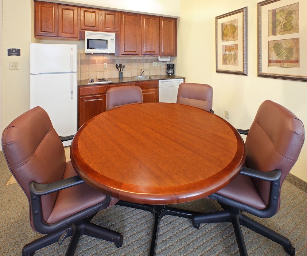 Staybridge Suites Hot Springs by IHG - photo 11