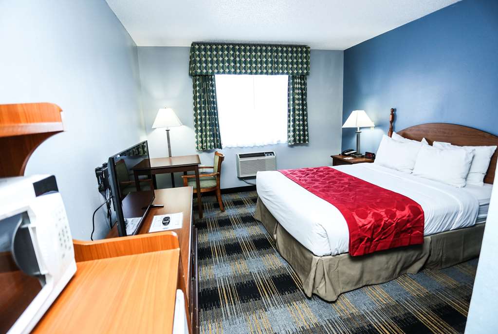 Super 8 by Wyndham Villa Rica - photo 17
