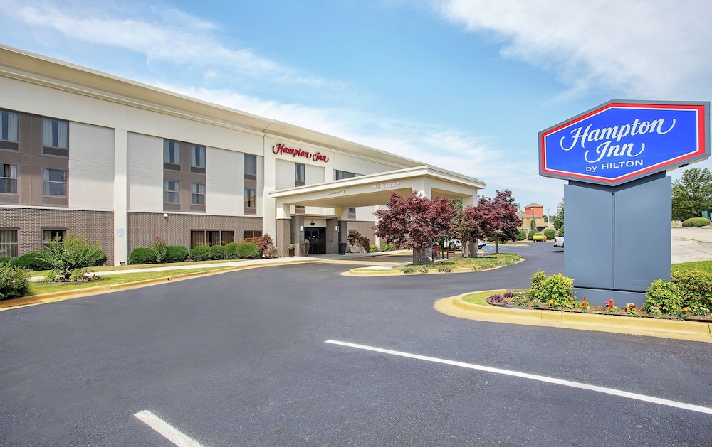 Hampton Inn Cullman - photo 33