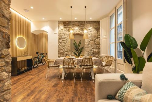 Bravissimo Ferreries 3 bedroom apartment — 4-Star Luxury Hotel in Girona, Spain