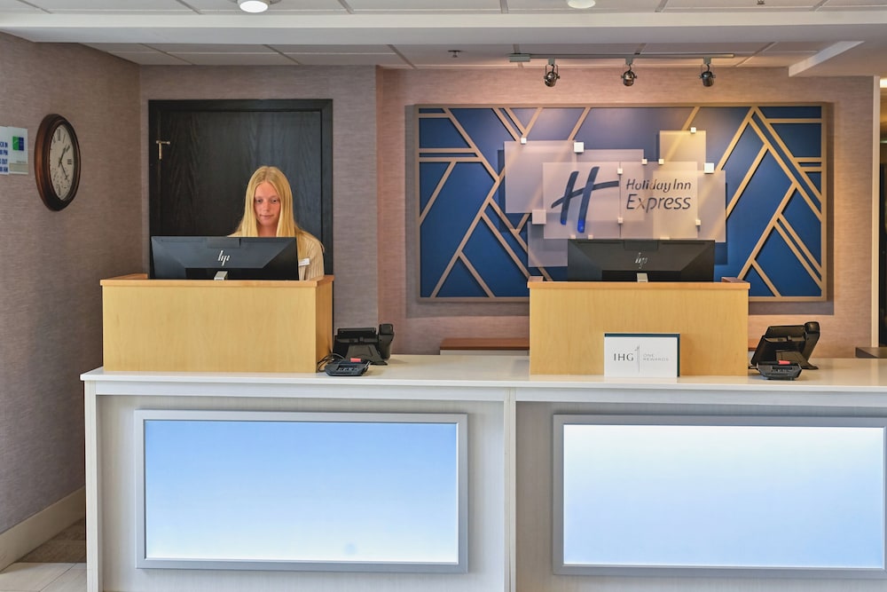 Holiday Inn Express Houghton Keweenaw by IHG - photo 107