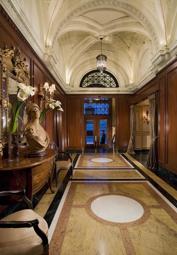 Hotel Le St James Montréal in Montreal, Canada