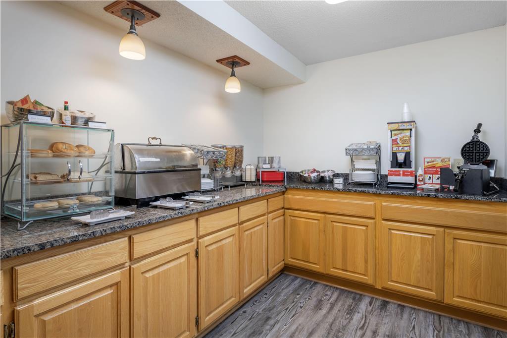 SureStay Plus Hotel by Best Western Litchfield - photo 6
