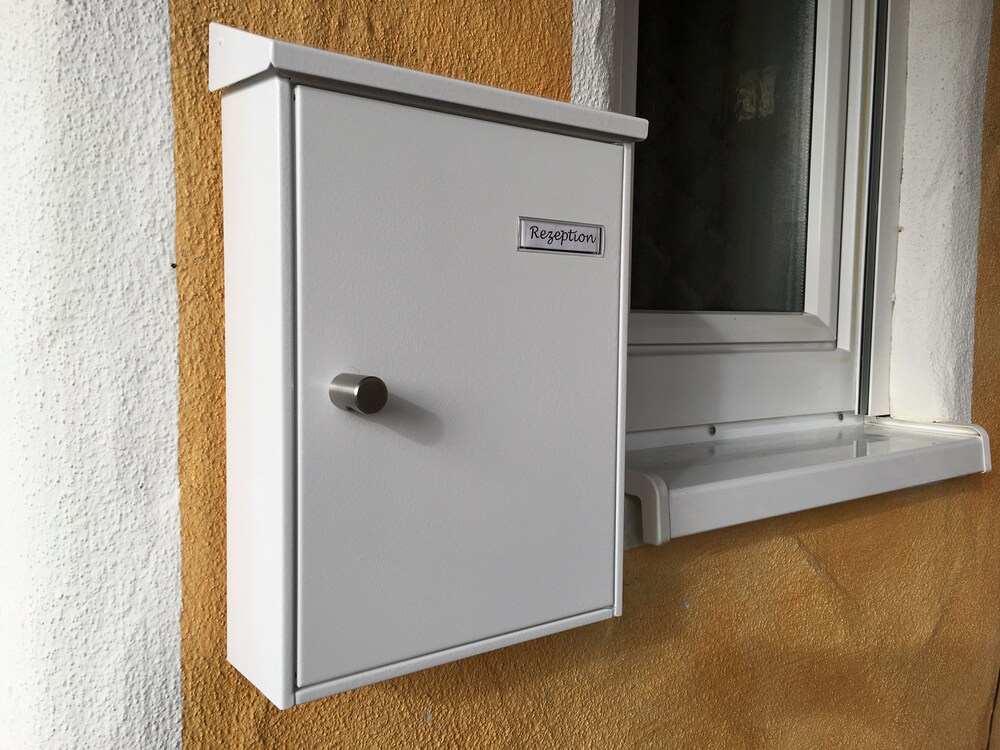 Check-in/Check-out Kiosk