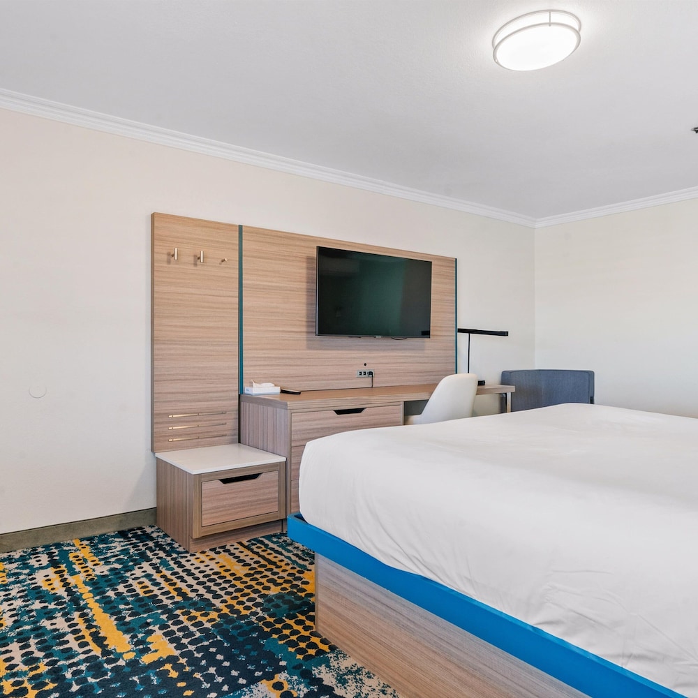 Pacific Shores Inn - photo 19