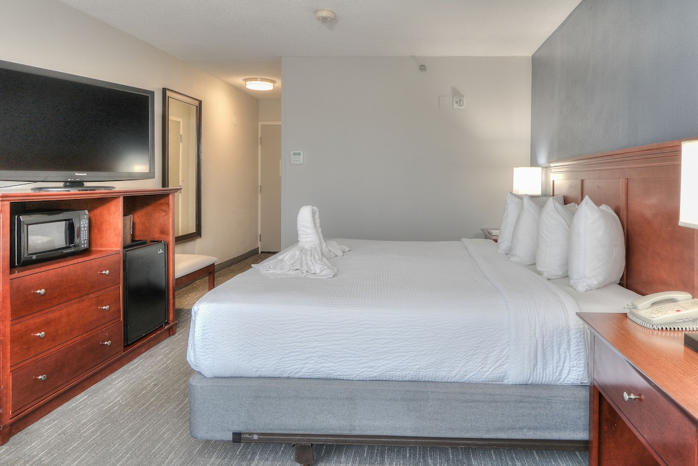 The Ramsey Hotel & Convention Center - photo 21