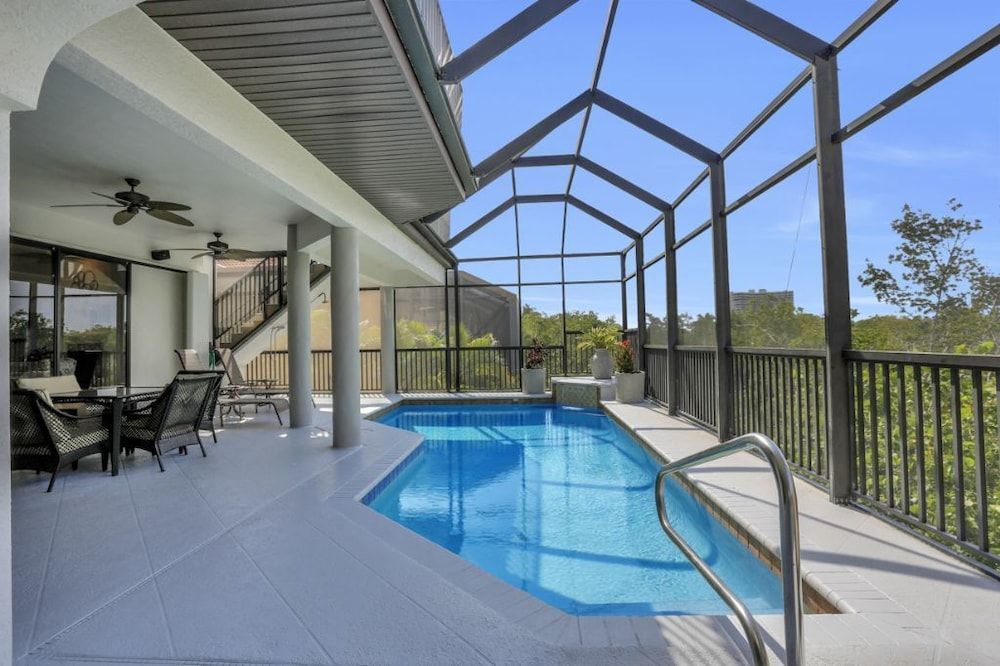 SPIN516 5 Bedroom Holiday Home by Marco Naples Vacation Homes — 4-Star Luxury Hotel in Marco Island, United States