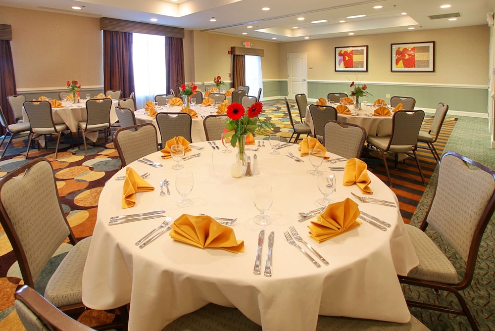 Hilton Garden Inn Aberdeen - photo 31