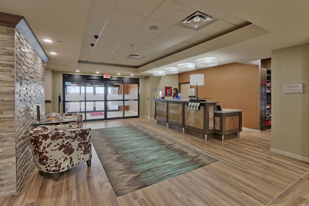 Hampton Inn & Suites Artesia - photo 3