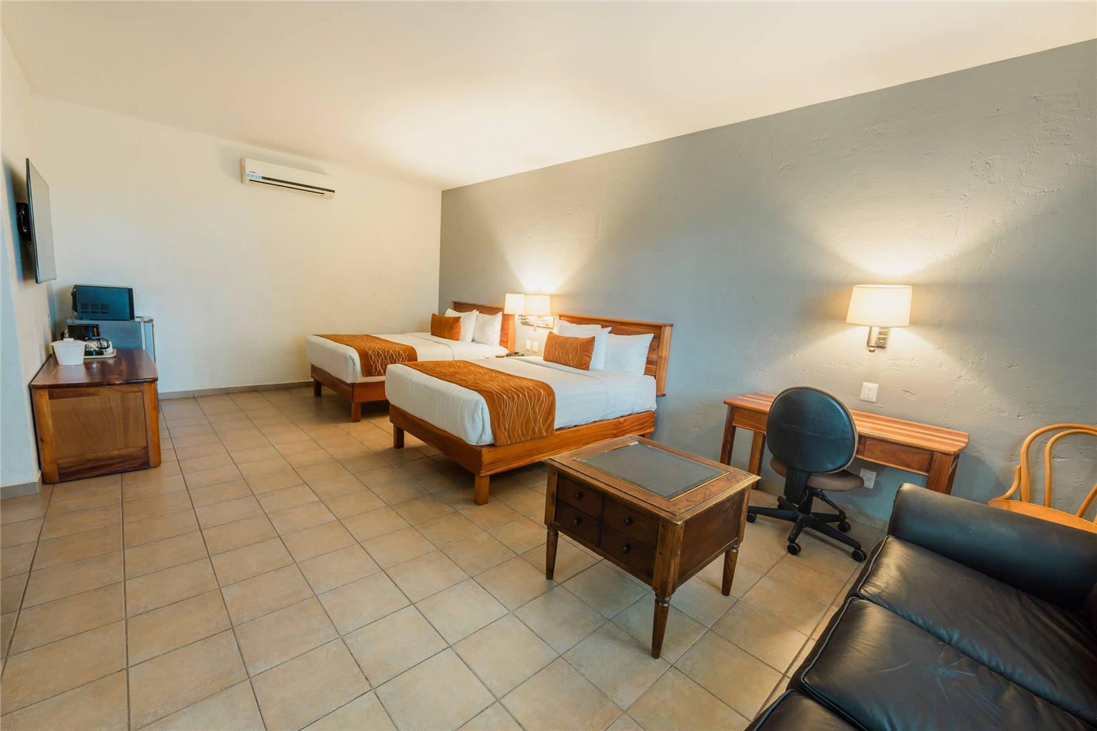 Guest room