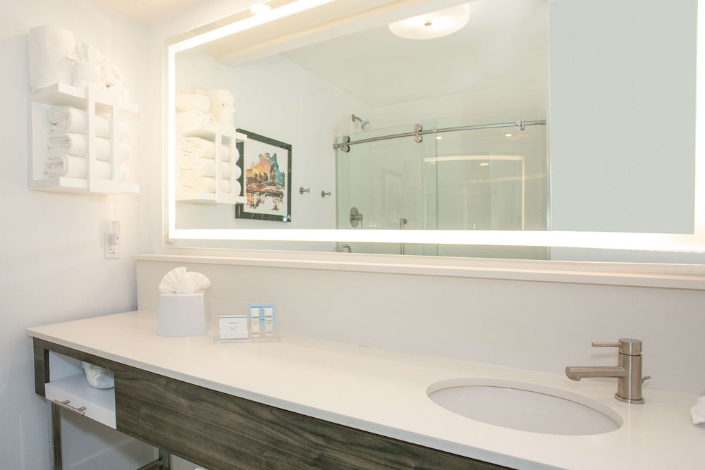 Hampton Inn & Suites Nashville Green Hills - photo 30