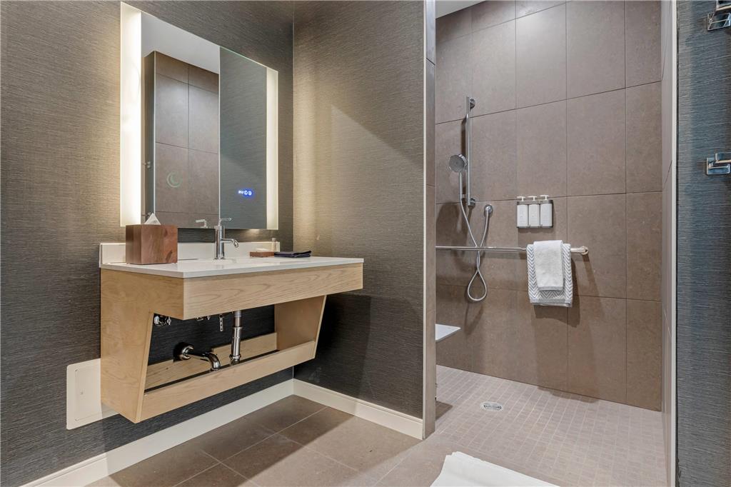 Cambria Hotel Burbank Airport - photo 20
