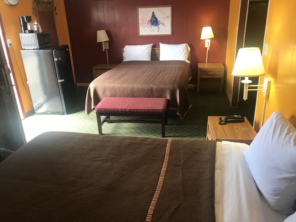 Western Inn Roswell - photo 11