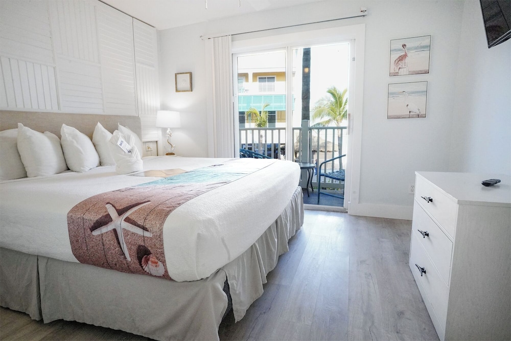Lighthouse Resort Inn & Suites - photo 15