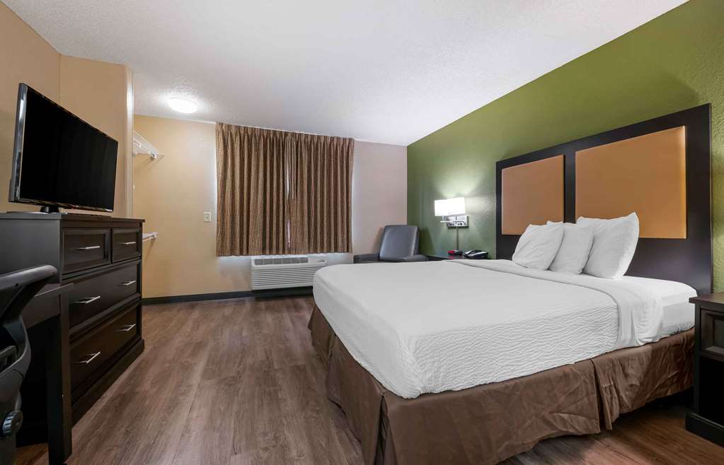 Extended Stay America Select Suites St. Louis O' Fallon IL - photo 7