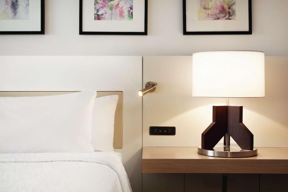 Hilton Garden Inn Bridgewater - photo 13