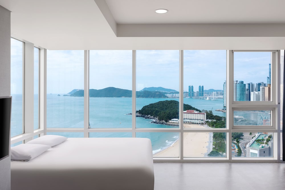 Suncloud Hotel - carbon neutral hotel in Busan