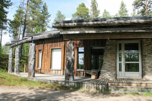 Paltto Elämysretket — 4-Star Luxury Hotel in Inari, Finland
