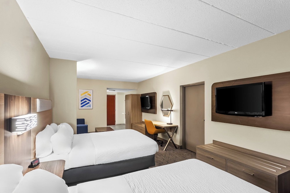 Holiday Inn Express Suites Charleston by IHG - photo 23