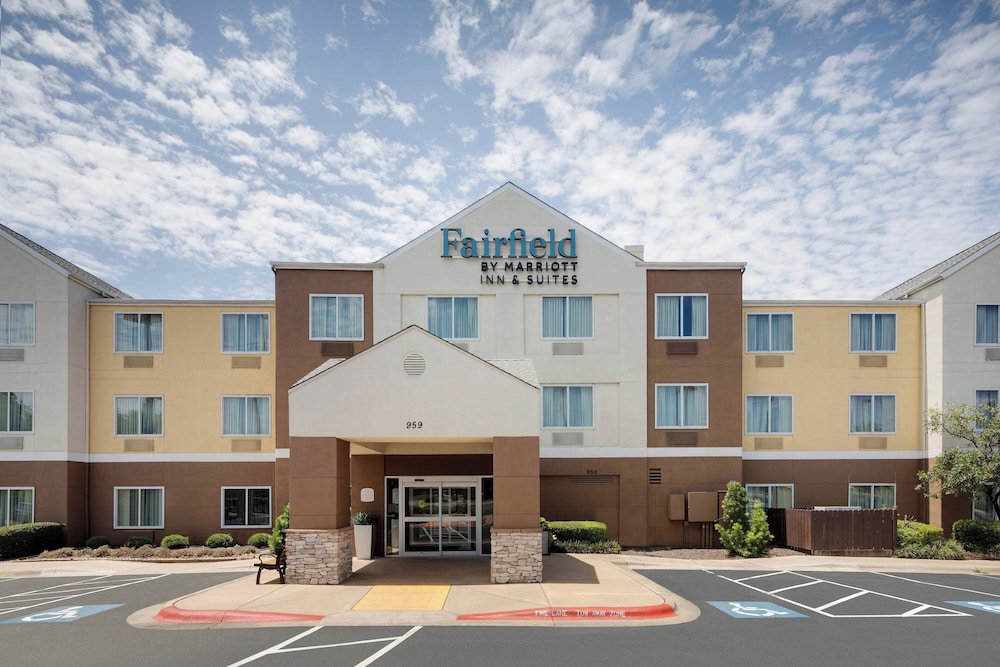 Fairfield Inn & Suites by Marriott Austin University Area - photo 29