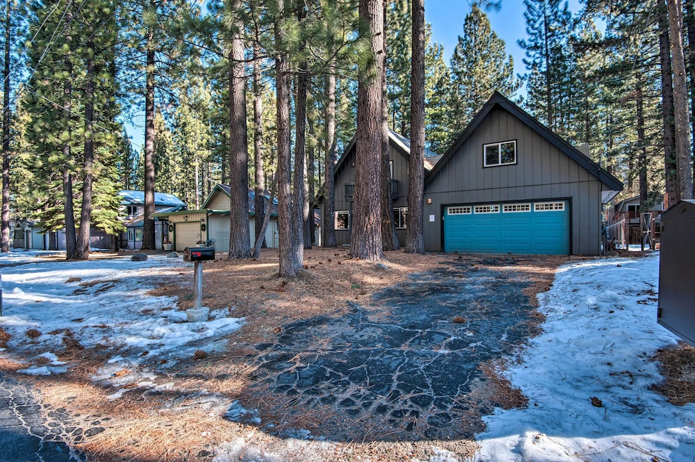 7 Mi to Heavenly Ski Resort Cozy Tahoe Cabin - photo 12