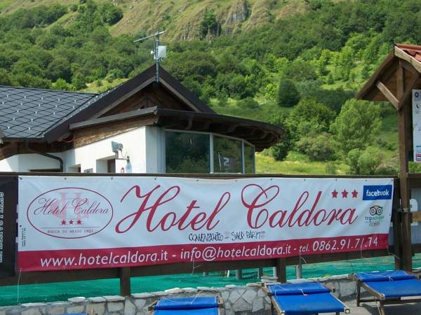 Hotel Caldora — hotel in Rocca Di Mezzo
