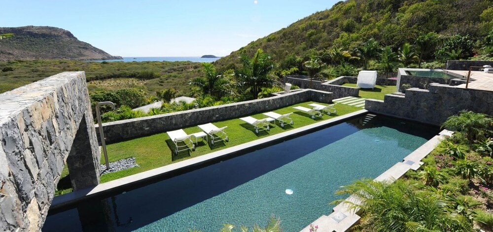 Villa Dunes — 5-Star Luxury Hotel in Saint-Barthelemy-De-Vals, Saint Barthelemy