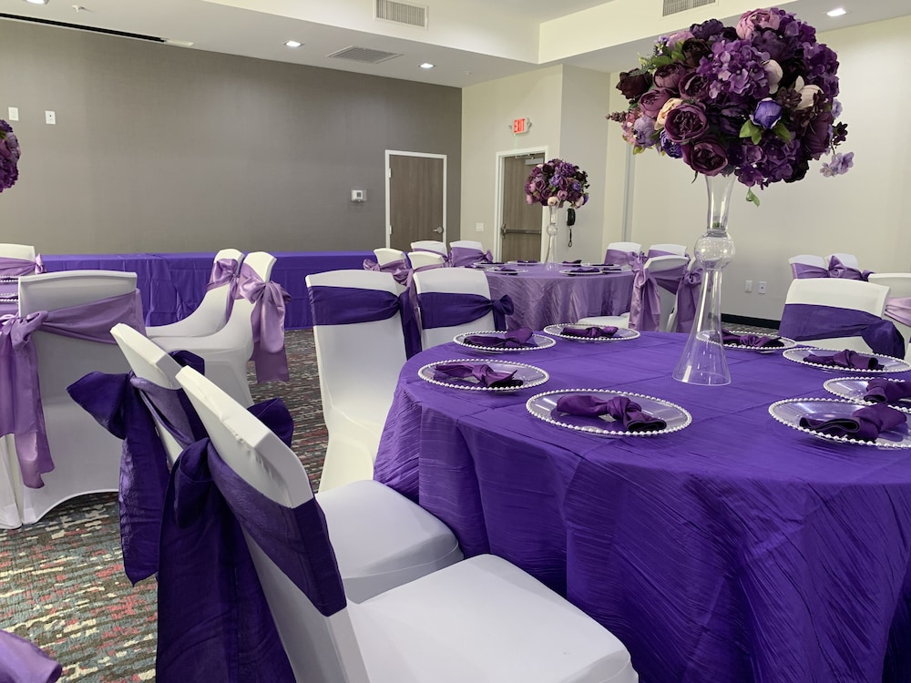 Hampton Inn & Suites Houston East Beltway 8 - photo 3