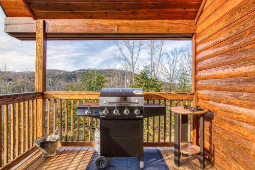 Mountains 4 Miles Panoramic Views Hot Tub & Fire Pit near Pigeon Forge - photo 27