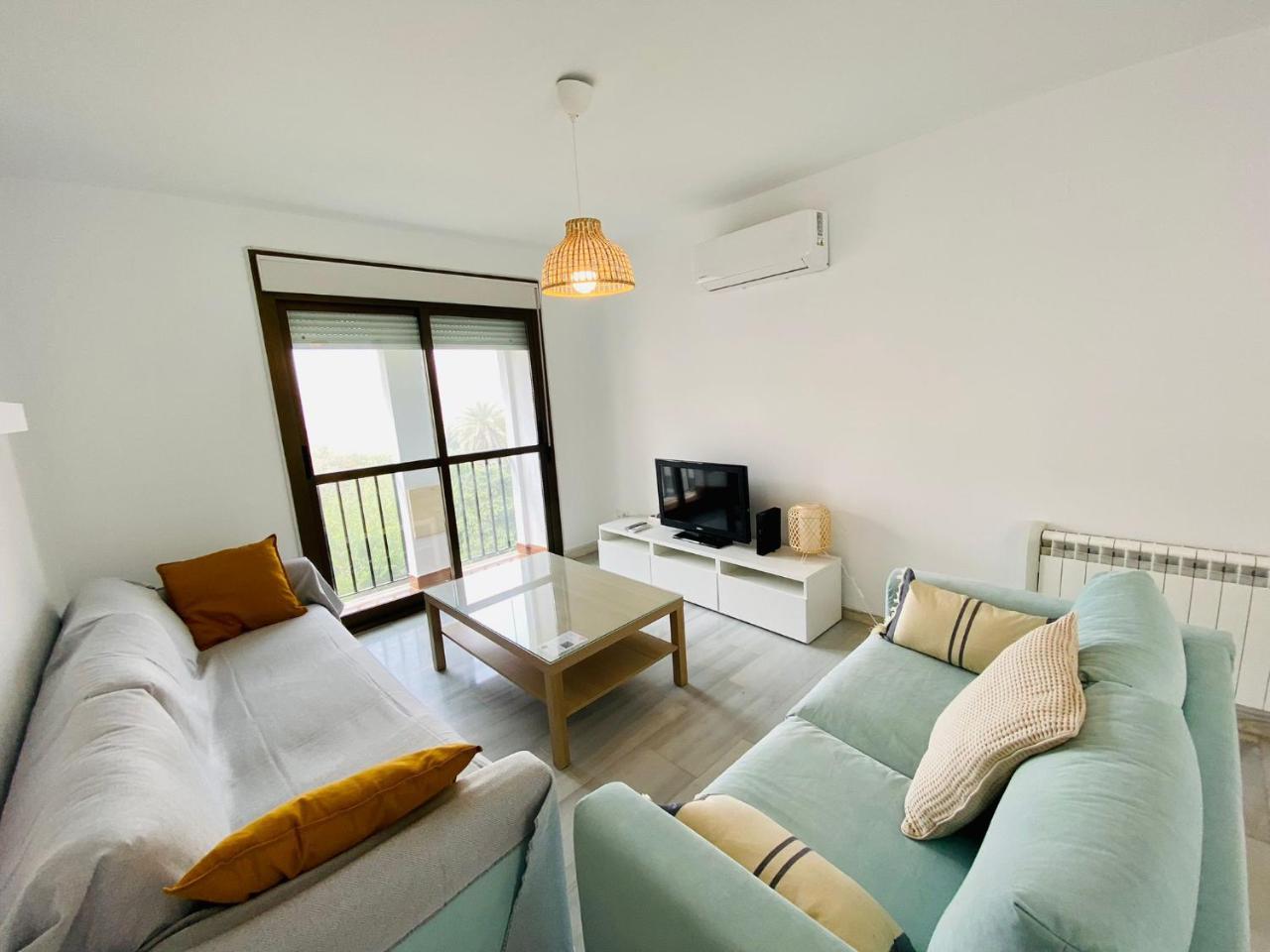 Botanico Playa Y Ascensor Grupo AC Gestion in Cadiz, Spain