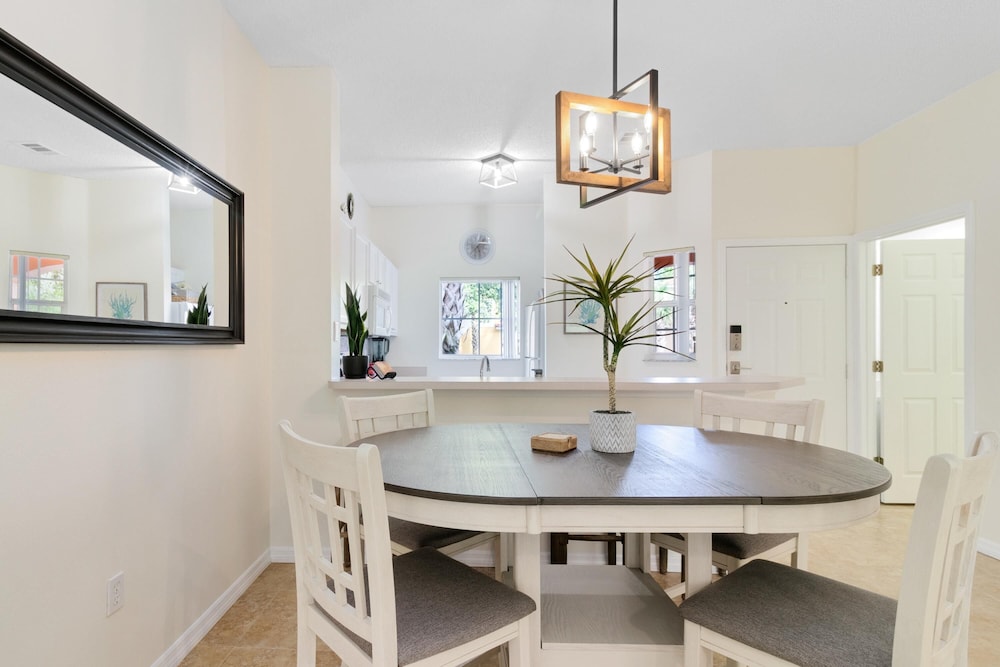 Minutes to Disney Boutique 3BR 2.5 Bath Coastal TH - photo 8