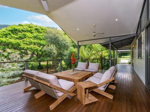Port Douglas Valley Magic — Mowbray — photo 3