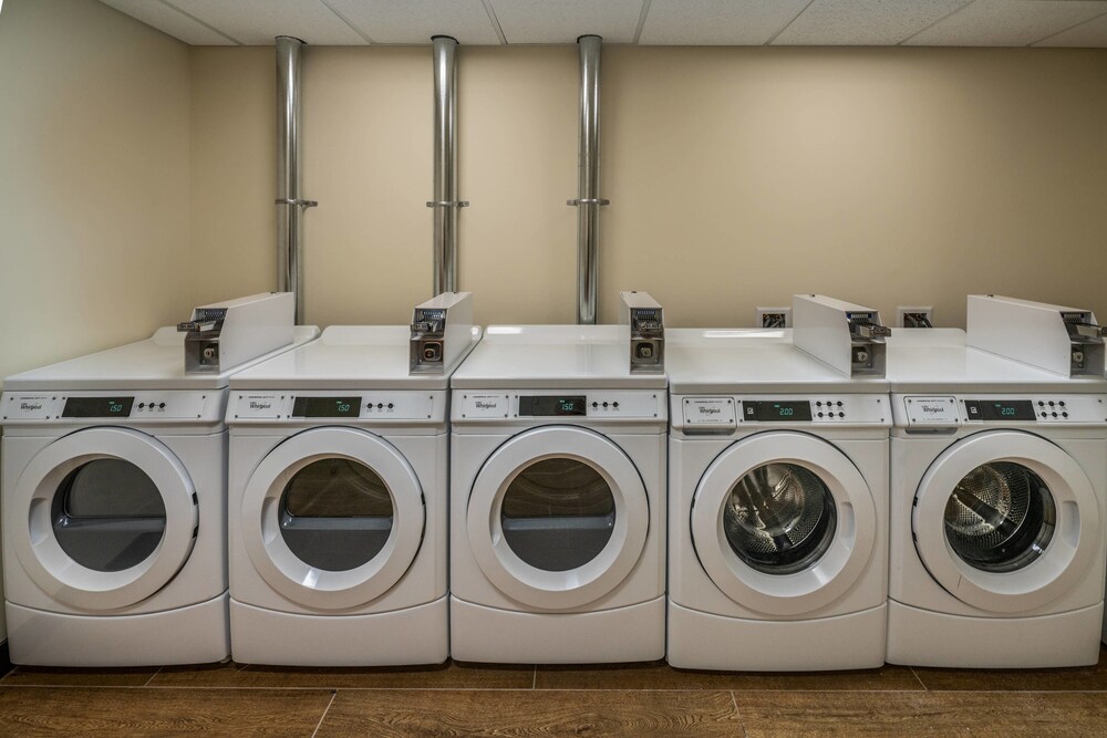 TownePlace Suites by Marriott Milwaukee Oak Creek - photo 30
