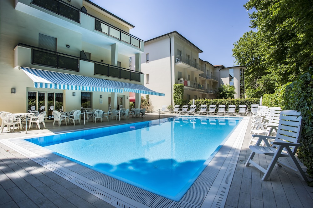 Hotel Athena - last minute hotel in Cervia