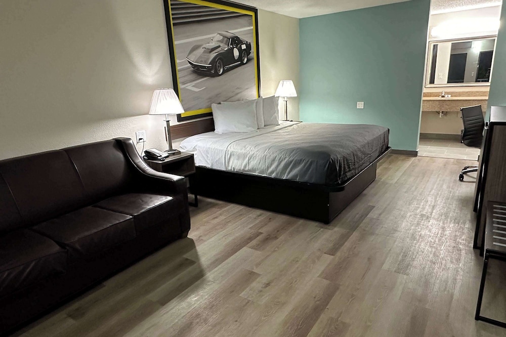 Super 8 by Wyndham Kannapolis - photo 9