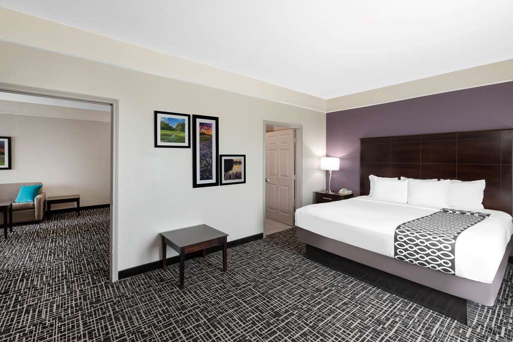 La Quinta Inn & Suites by Wyndham Port Lavaca - photo 15