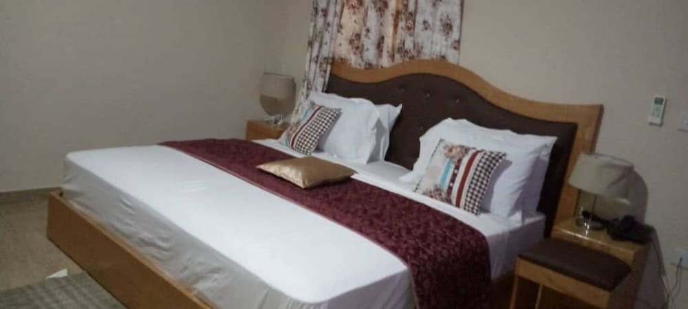 Mascot Hotel Ltd - last minute hotel in Accra
