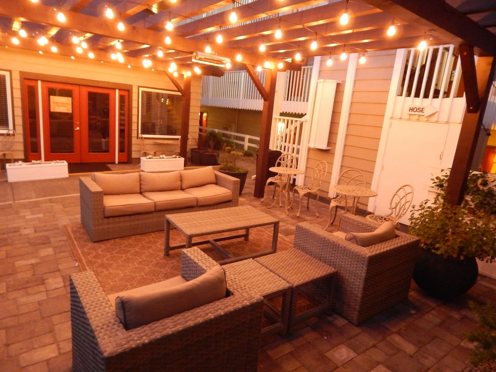 The Coho Oceanfront Lodge - photo 63
