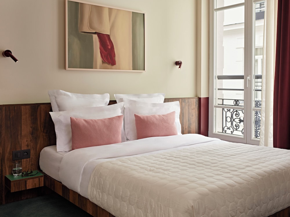 Numa Paris Champs Élysées - last minute hotel in Paris