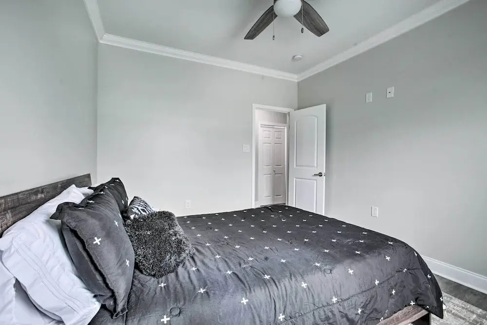 6 Mi to French Quarter Modern New Orleans Gem in New Orleans, United States