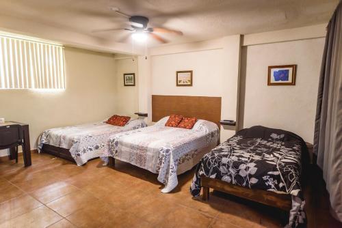 Suite con 2 recamaras 2mini splits Parking Wifi 100 mb cocina — 4-Star Luxury Hotel in Ciudad Valles, Mexico