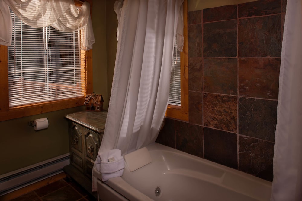 Idyllwild Bunkhouse - photo 37