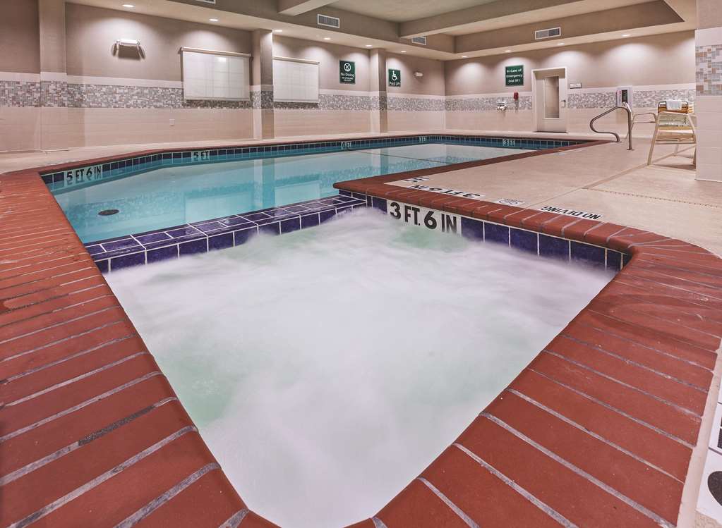 La Quinta Inn & Suites by Wyndham Wichita Falls MSU Area - photo 13