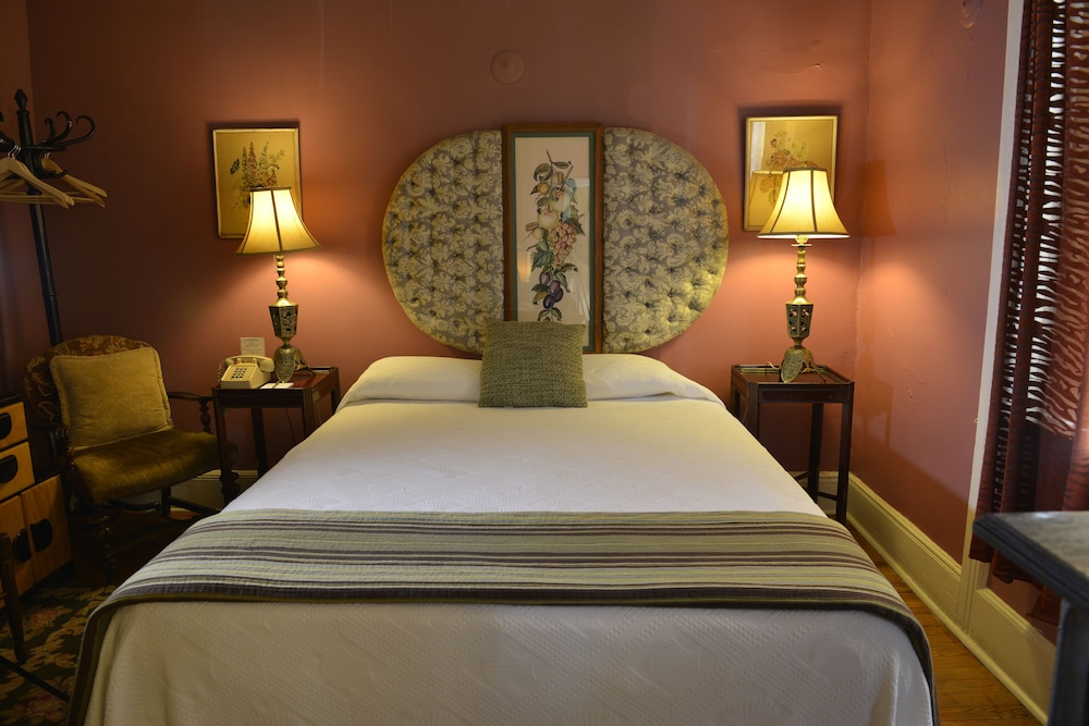 Tabard Inn - photo 8