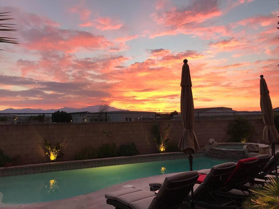 Casa Milan Saltwater Pool Mtn Views La Quinta Home — 4-Star Luxury Hotel in La Quinta, United States