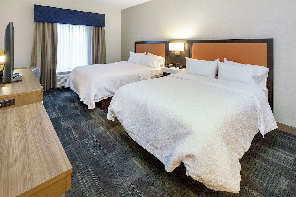 Hampton Inn & Suites Morgantown University Town Centre - photo 23