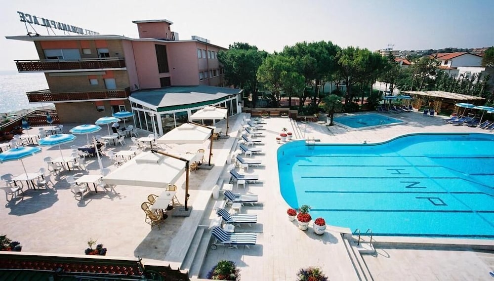 Hotel Numana Palace in Numana, Italy