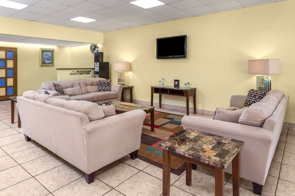 Days Inn by Wyndham Shelby - photo 4