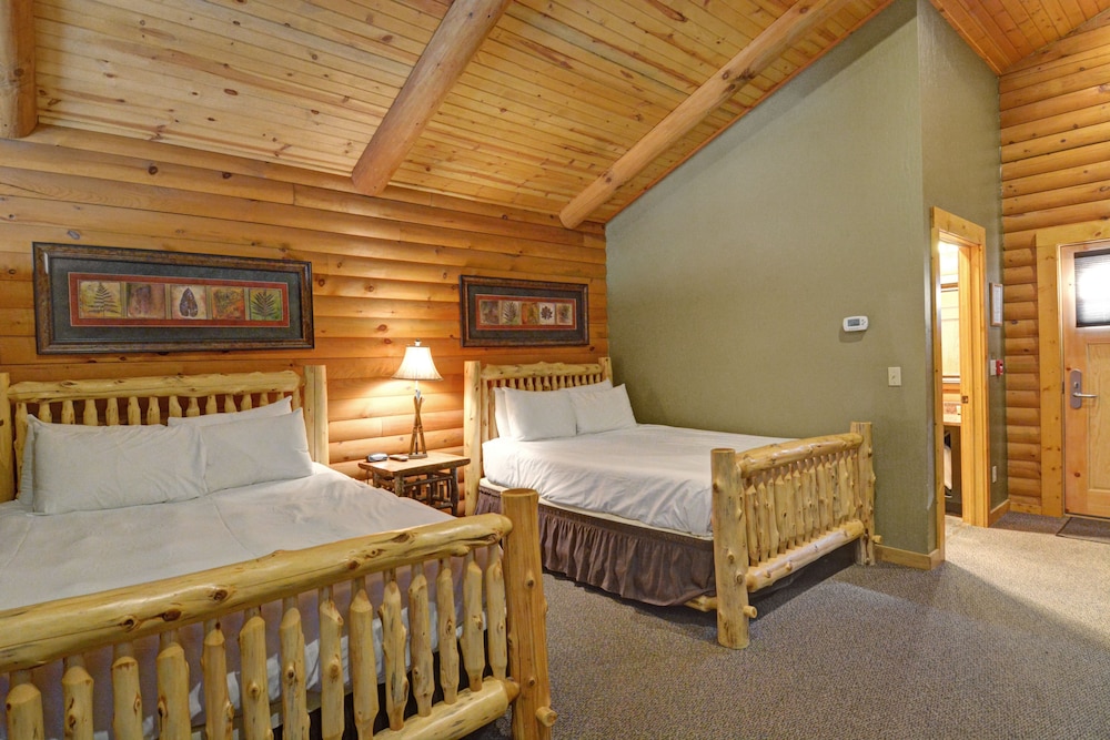 The Lodges at Sunset Village - photo 4